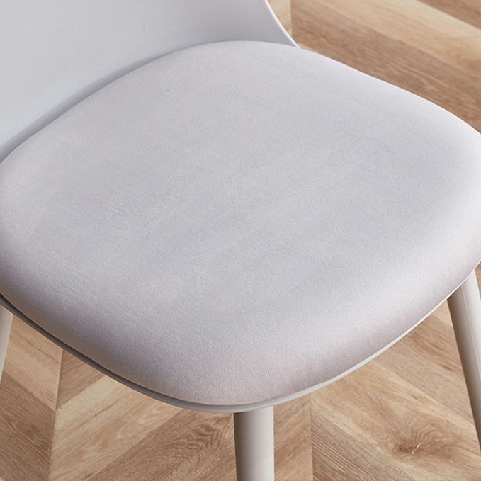 Modern Style Side Chair Plastic Upholstered Dining Side Chair for Indoor