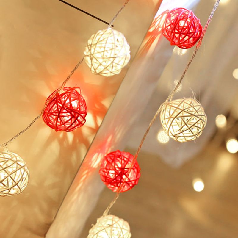 Modern Style Globe LED Fairy Light Rattan 20 Bulbs 
9.8ft Girls Bedroom Battery String Lighting