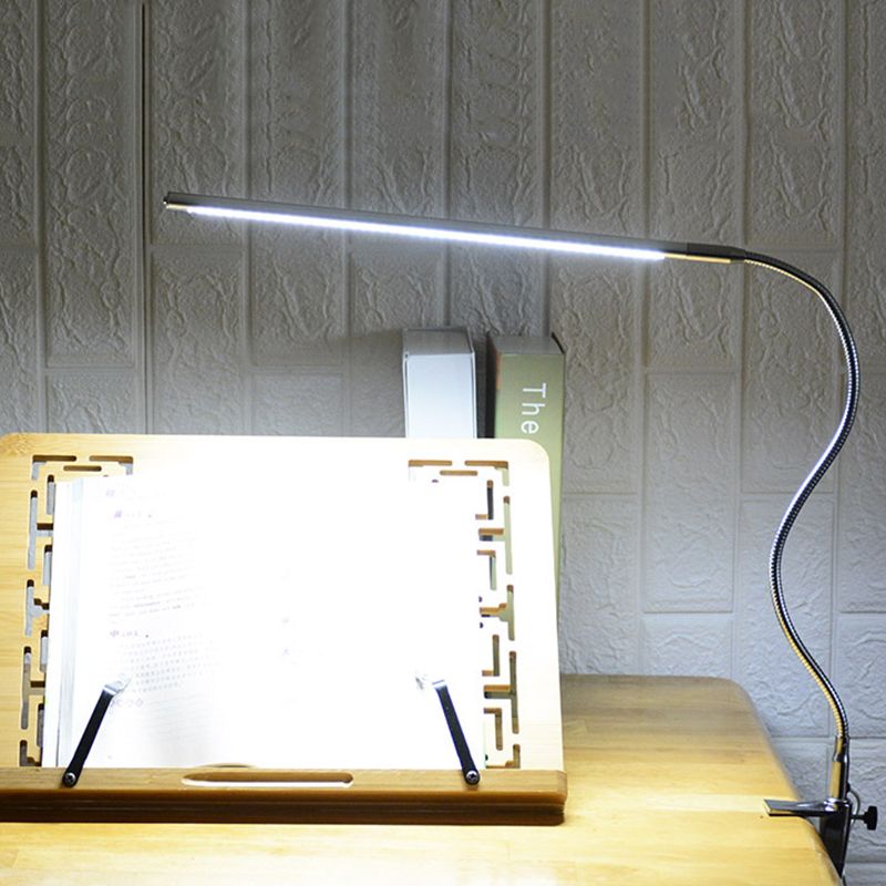 Lámpara de tarea de metal lineal ajustable Luz de escritorio de plata moderna con abrazadera para la sala de estudio