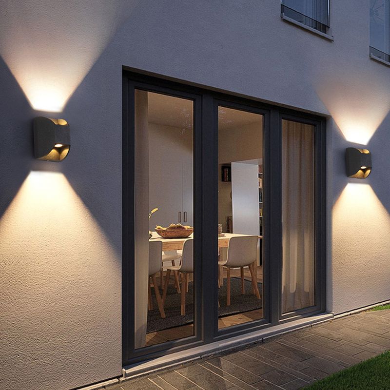 Polygon Shape Wall Light Modern Style Metal 2 Lights Sconce in Black