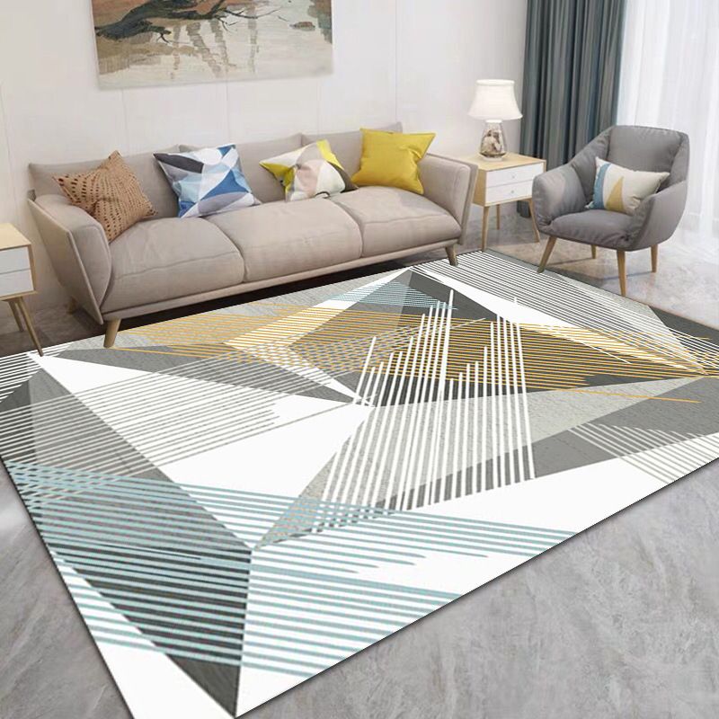 Black Modern Rug Polyester Triangle Indoor Rug Non-Slip Backing Rug for Drawing Room