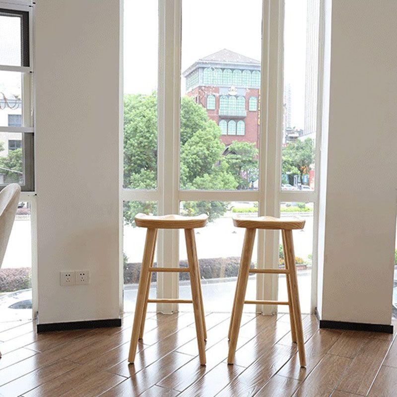 Barhocker im Industriestil, Holzbeine, Sattelsitz, Barhocker für Restaurantbar
