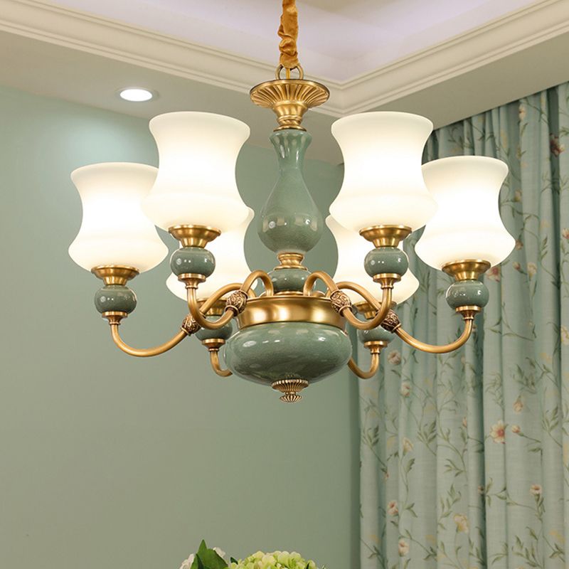 6/8 bollen metalen kroonluchter licht vintage gouden duwarm kleinkaster plafond suspensie lamp met opaalglas schaduw