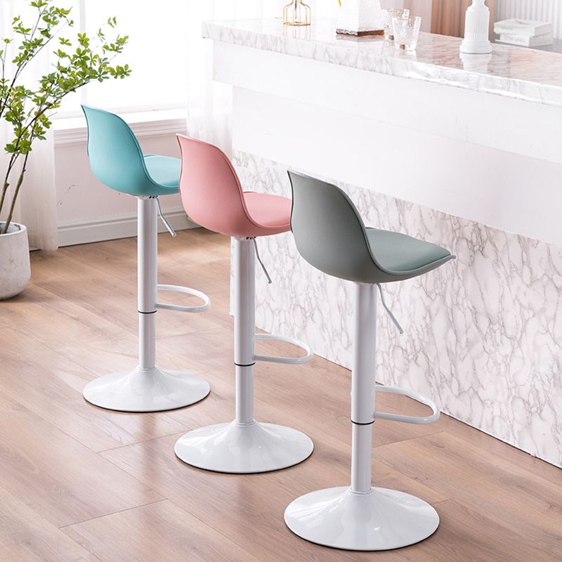 Barhocker im Industriestil mit Metallbeinen, Schalensitz für Thekenbar