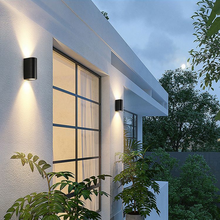 Geometric Shade Wall Lighting Modern Style Metal 2 Lights Sconce Lamp in Black