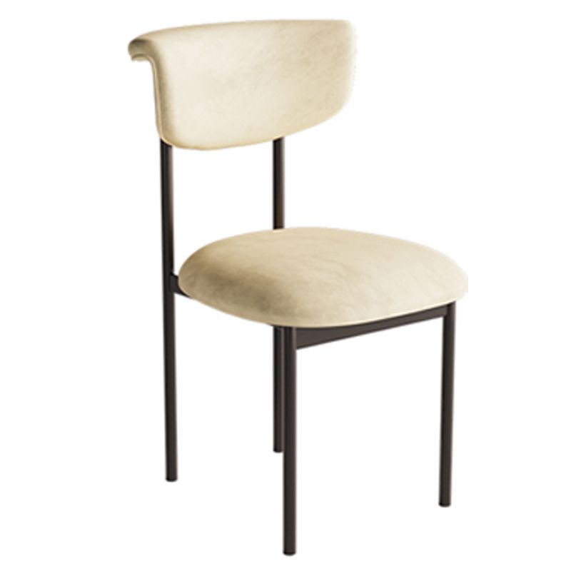 Silla auxiliar de terciopelo para el hogar moderno, silla de comedor con respaldo abierto y acabado mate