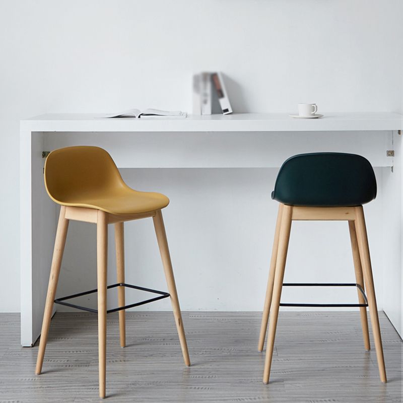 Taburetes de madera escandinavos para mostrador, taburetes de bar de plástico con respaldo bajo y reposapiés