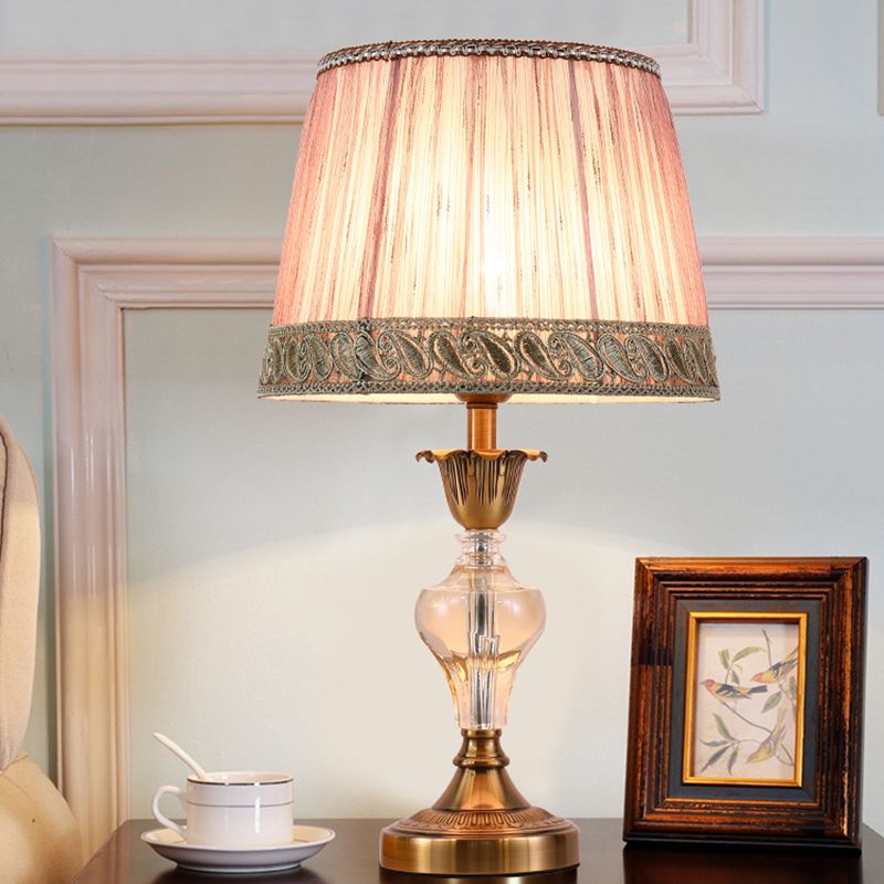 1 ampoule salon Crystal bureau lampe nordique de table rose légère avec une teinte en tissu conique