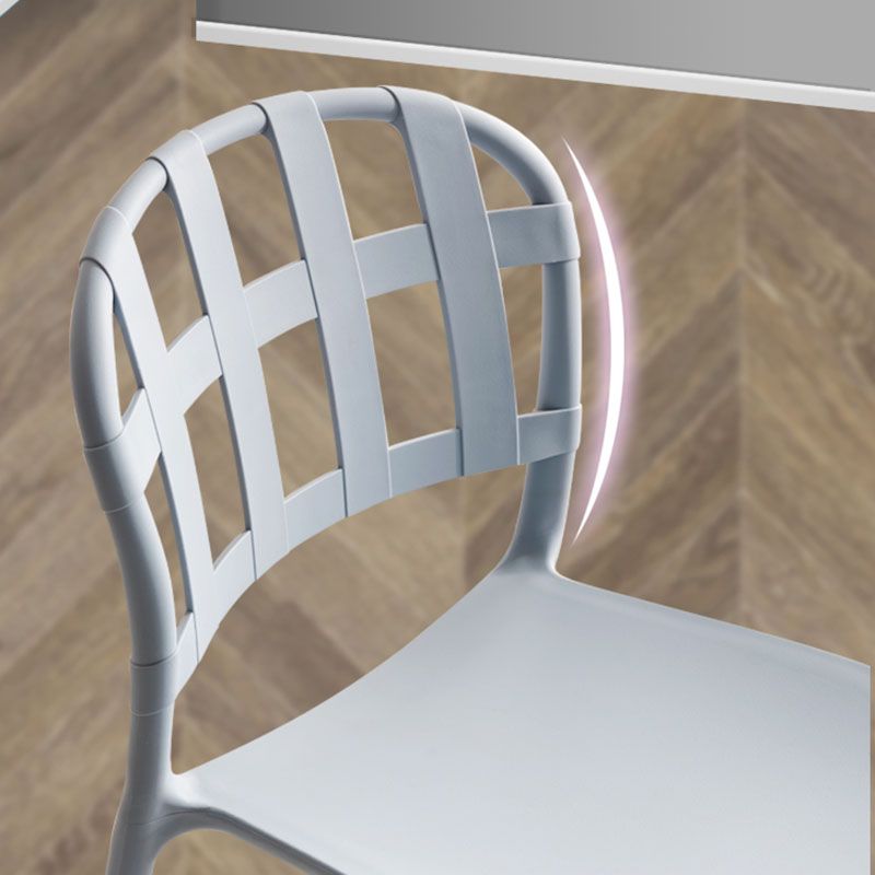 Sillas traseras abiertas sin brazos del estilo escandinavo que apilan la silla lateral plástica