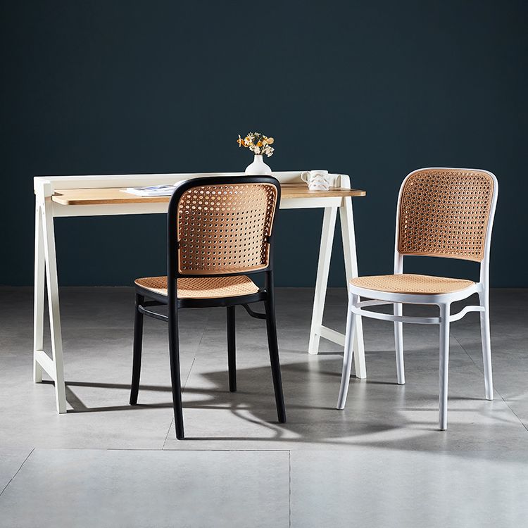 Silla de comedor de estilo moderno, silla lateral sin brazos de comedor de plástico para cocina