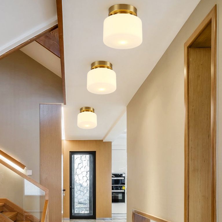 Lámpara de techo cilíndrica de cristal de estilo tradicional, placa de techo de latón, accesorio de iluminación mini para dormitorio de 1 luz