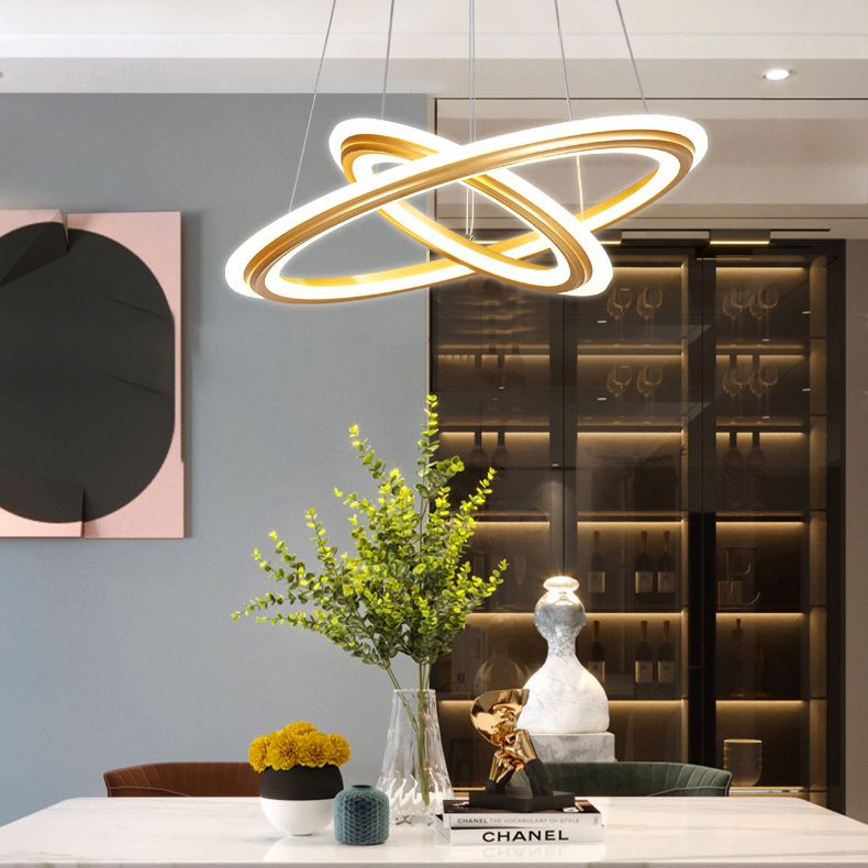 Accesorios de iluminación de lámpara de múltiples niveles Lámpara colgante de lámpara de 3 luces con sombra acrílica