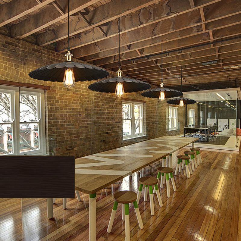 Black Single Pendant Light in Industrial Retro Style Wrought Iron Hanging Light for Coffee Shop