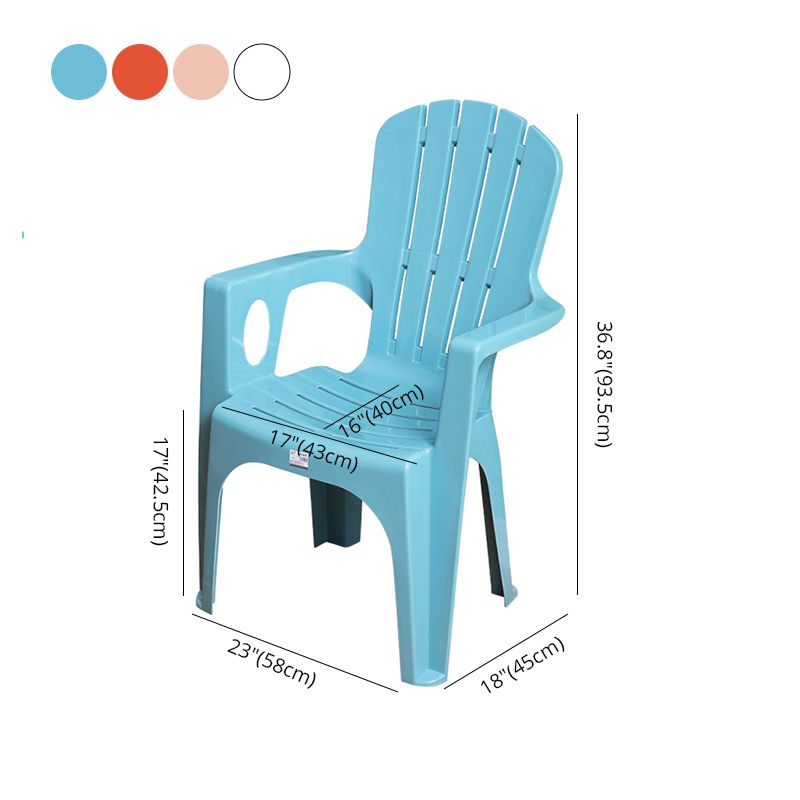 El estilo minimalista que cena el brazo preside la silla lateral apilable del listón plástico para el uso en el hogar