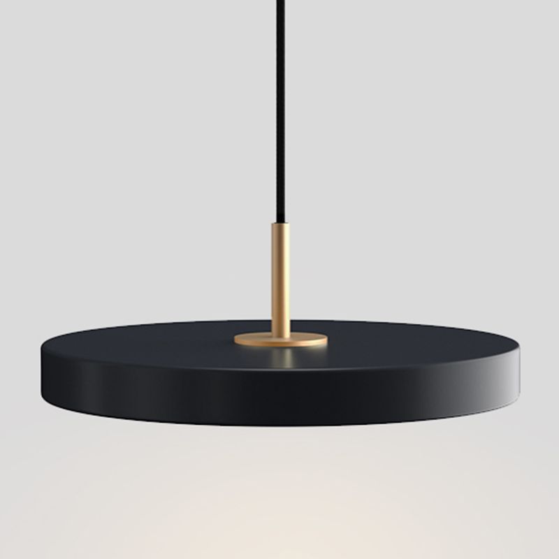 Éclairage suspendu de forme de cercle Métal de style moderne 1 lampe suspendue légère pour chambre à coucher