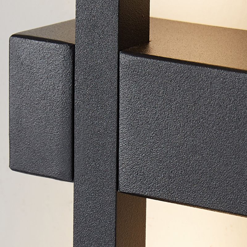 Linear Shape Metal Wall Light Modern Style 1-Light Wall Mount Light in Black