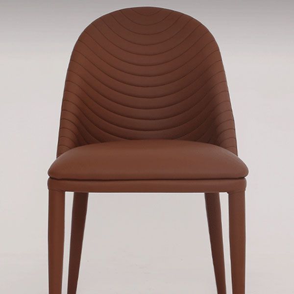 Silla sin brazos inclinada curvada de cuero moderna Silla Parsons con acabado mate para Brasserie