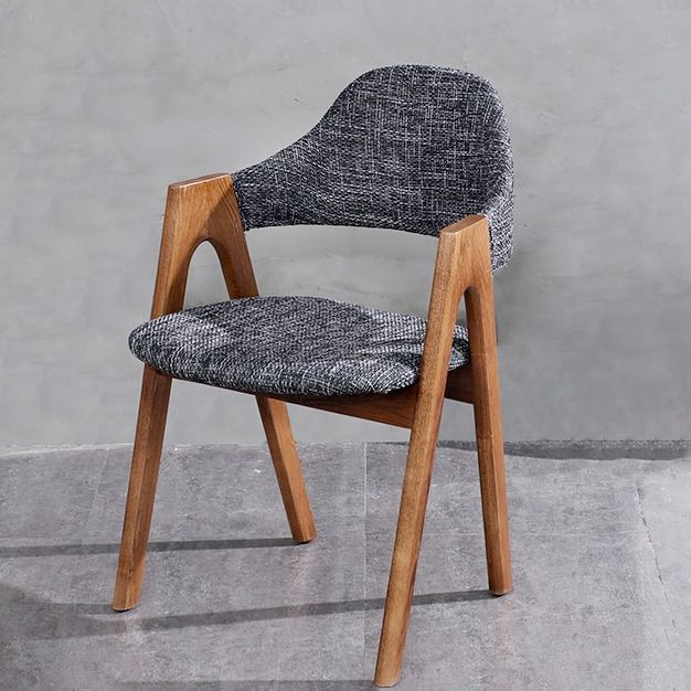 Salle d'étude scandinave, fauteuil à dossier ouvert, chaise de salle à manger rembourrée au fini mat