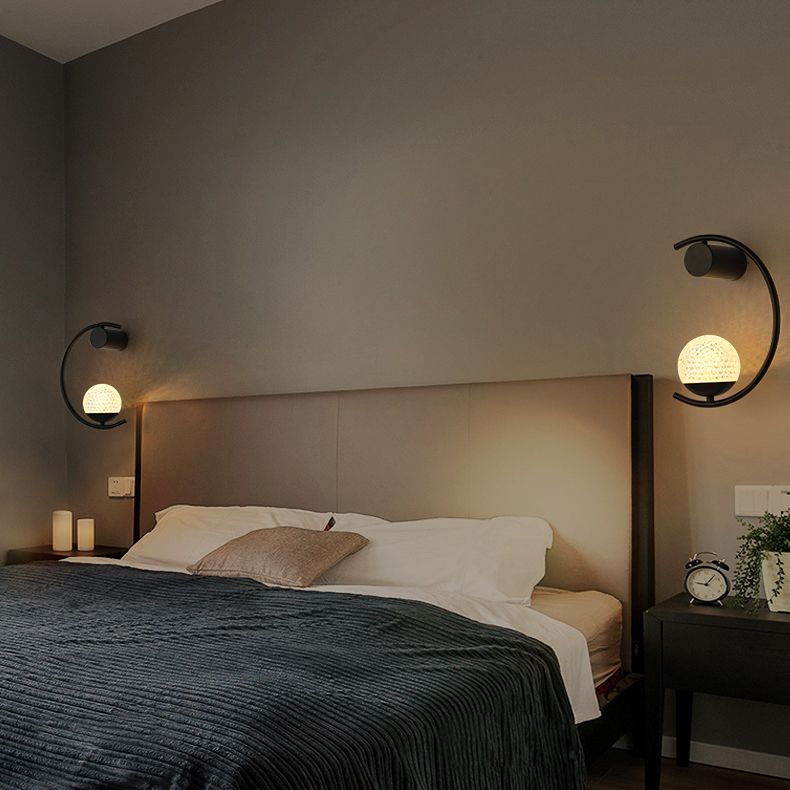 Modern Linear Wall Mounted Light Fixture Metal 1 Light Wall Sconce for Living Room