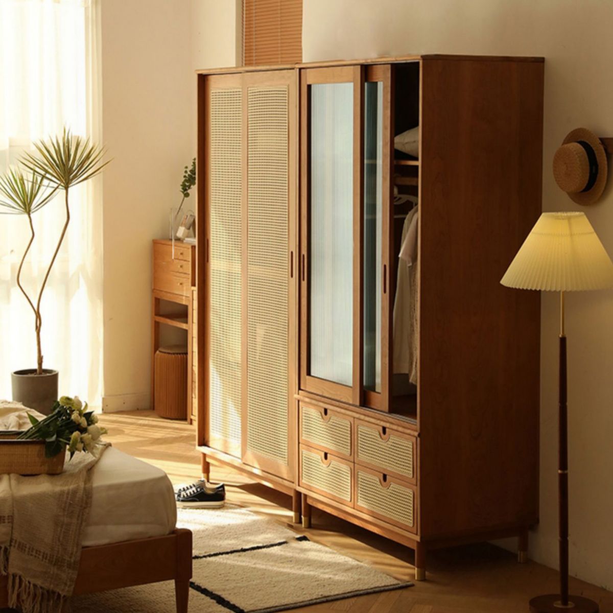 Modern Solid Wood Wardrobe Cabinet 2 Sliding Doors Sliding with Drawer