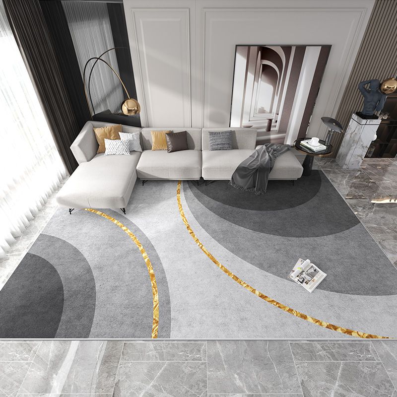 Modern Triangle Pattern Rug Polyester Indoor Carpet Stain Resistant Area Rug for Living Room