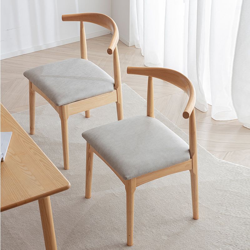 Silla lateral escandinava para el hogar, silla de comedor tapizada de madera con respaldo abierto
