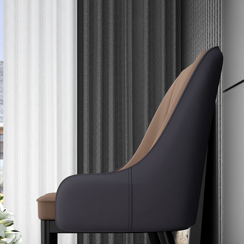 Glamstil Faux Lederstuhl Parsons Essstuhl für Zuhause mit schwarzen Beinen