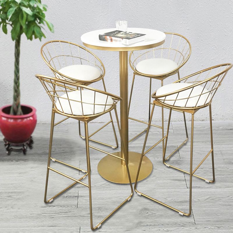 Mesa de barra de metal de oro de estilo glamoroso interior 41.3 "h Table de bistro de pedestal