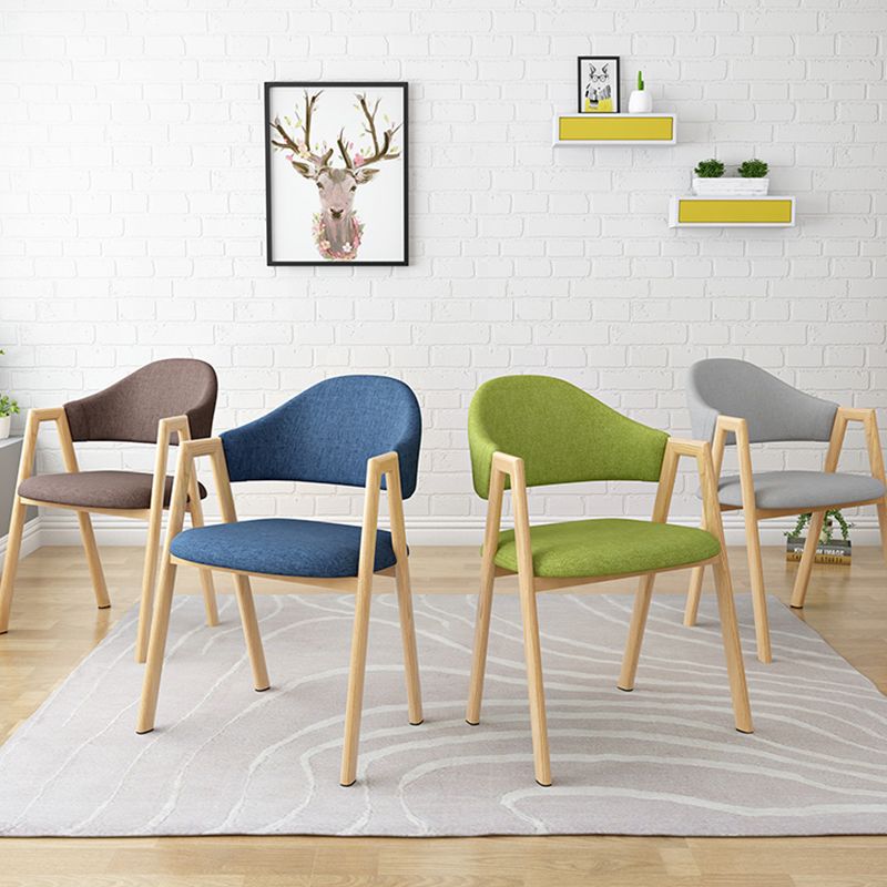 Chaise de salle à manger contemporaine en métal, chaise latérale de salle à manger en velours pour usage domestique