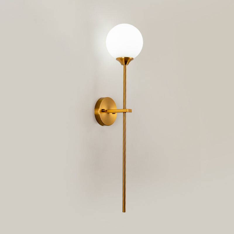 1-Light Wall Light in Modern Luxury Style Wrought Iron Wall Sconce with Globe Glass Shade