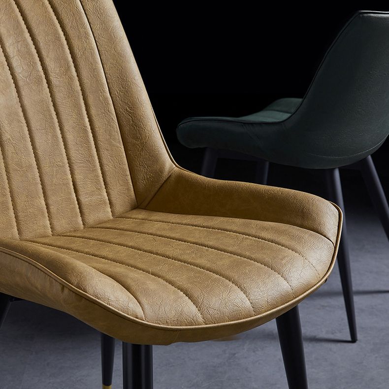 Silla lateral de cuero escandinavo para restaurante Silla de comedor Parsons con acabado mate