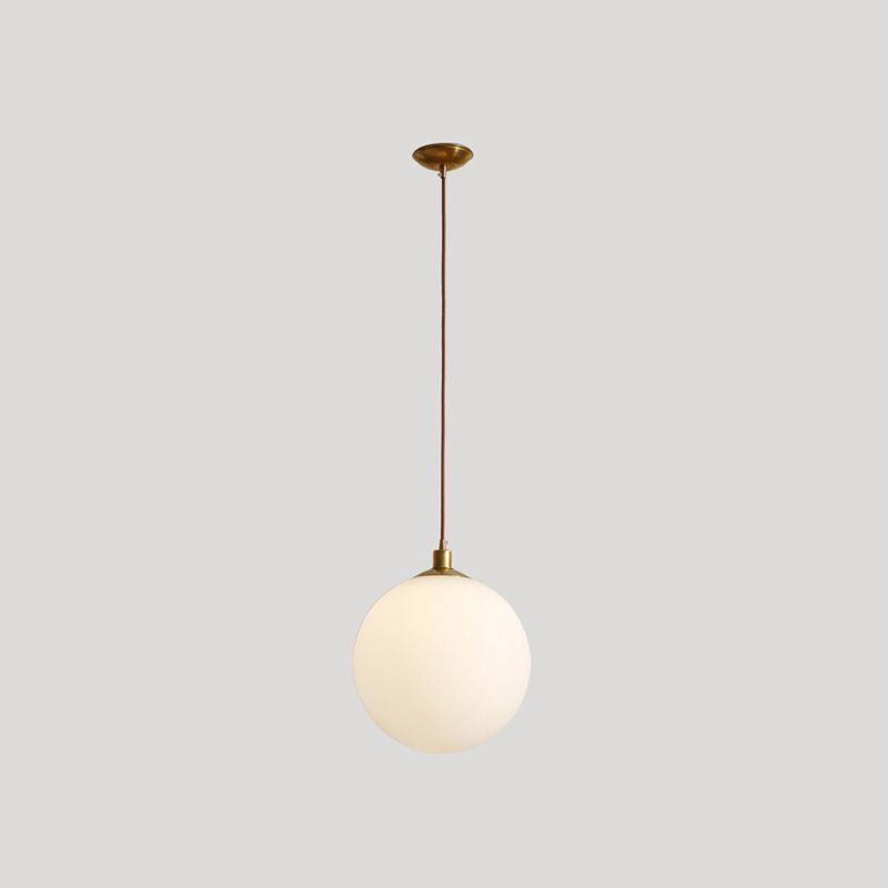Luxury Luxury Single Pendant Light Copper Globe suspendu lampe avec une teinte en verre blanc