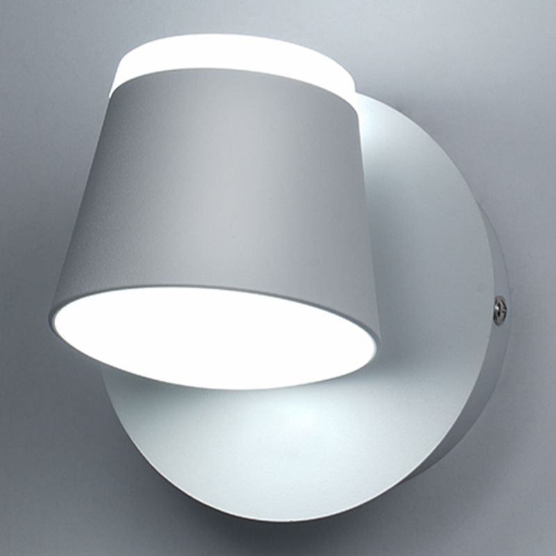 Modern Metal Wall Sconce LED Wall Light with Aluminum Shade in Black and White for Bedroom