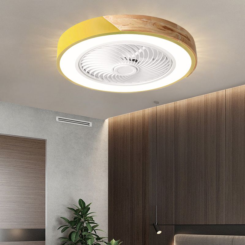 Lámpara de ventilador LED redondeo de macaron con cuchillas invisibles dormitorio de madera sólida semi flush luz