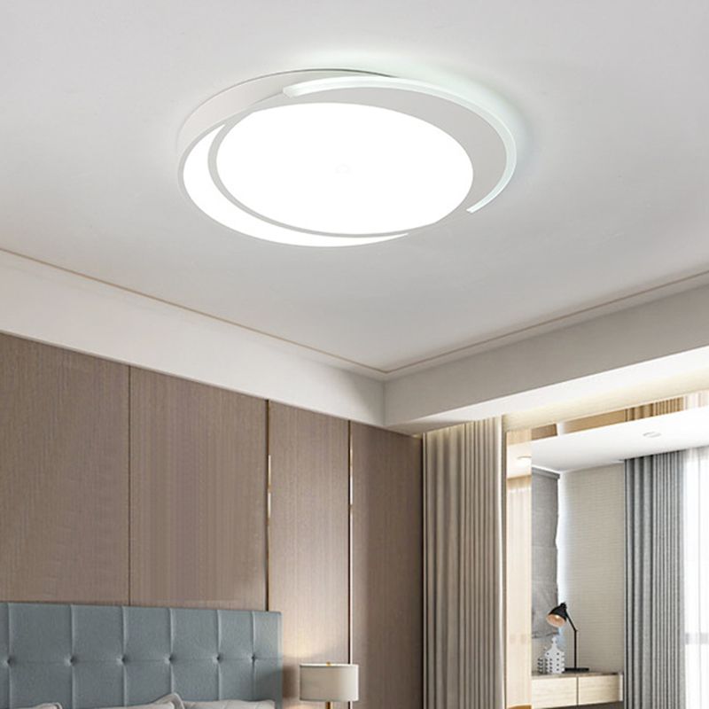 Circle Acrylic Flush Mounted Ceiling Light Minimalistic LED White Flushmount Ceiling Lamp