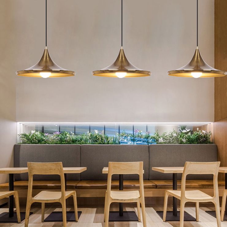 Gouden gearceerde hanglampverlichtingsarmatuur moderne stijl metalen hangend plafondlicht voor eetkamer