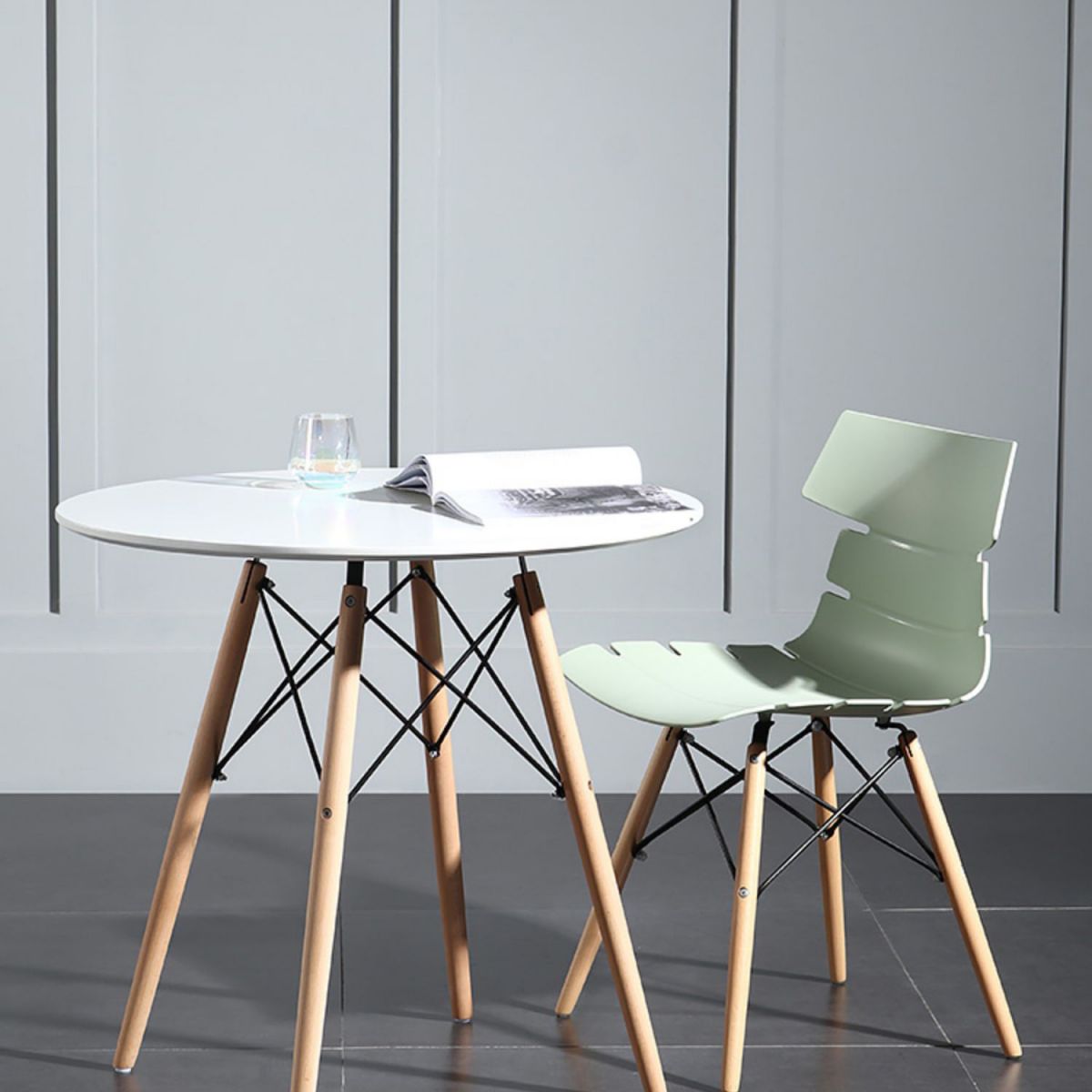Wood Contemporary Round Dining Table Manufactured Wood Top Table for Dining Room