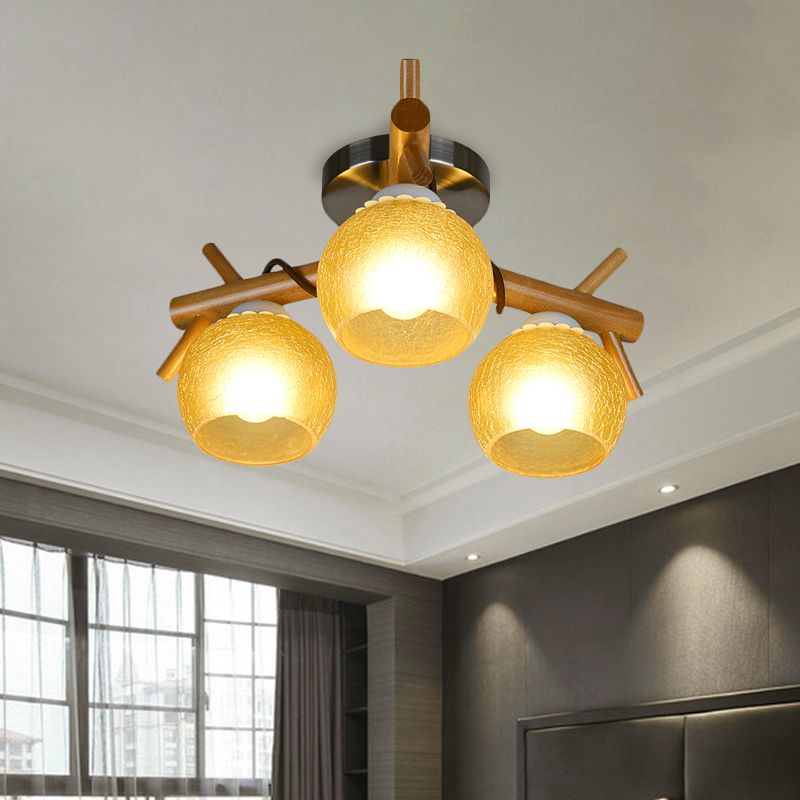 Beige Cracked Glass Orb Semi Flush Monte Modernismo 3 Cabeza cerca de la iluminación del techo con brazo de rama de madera