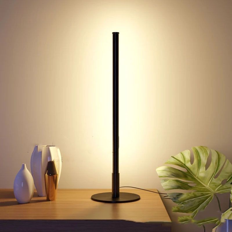 Lampada da tavolo moderna da tavolo a 1 luci Luce da tavolo di protezione dagli occhi lineari per dormitorio