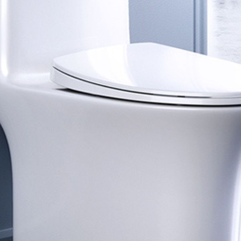 Traditional All-In-One Flush Toilet Floor Mounted Porcelain Toilet Bowl