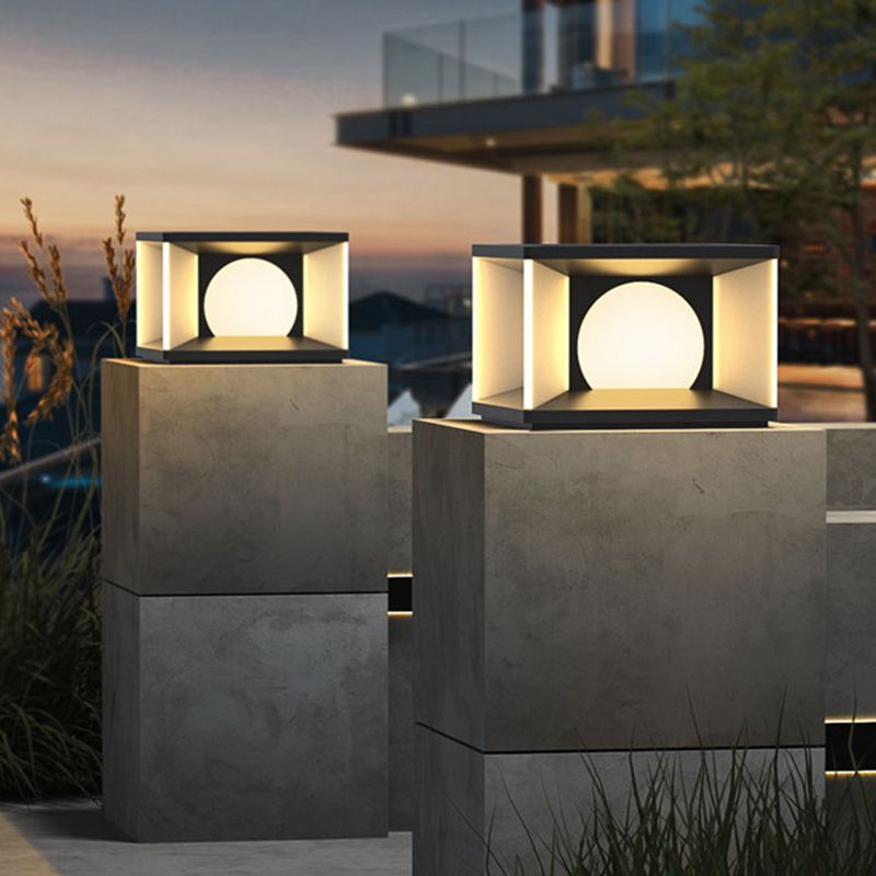 Geometric Shape Metal Outdoor Lamp Modern Style 1 Light Solar Pillar Light in Black