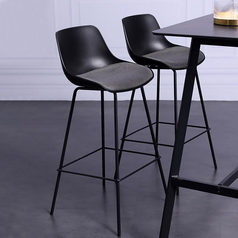 Modern Plastic Bar-stool Bucket Seat Counter Bar Stool with Metal Legs
