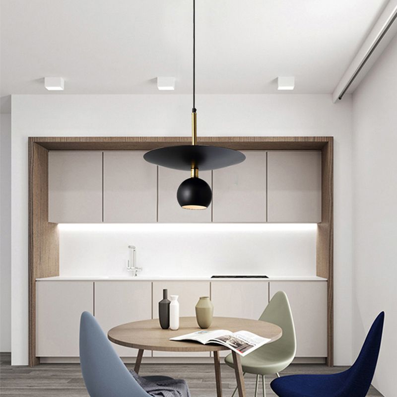 Métal Globe suspendu luminaire minimaliste 1 lampe de suspension noire légère pour salle à manger