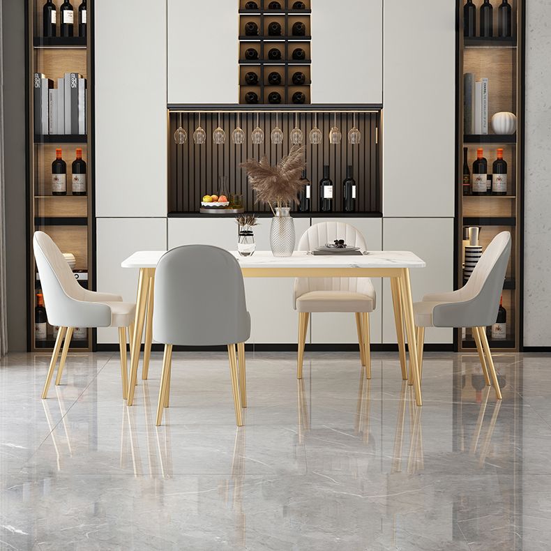 Moderne stijl gesinterde stenen eettafel met 4 gouden benen basis voor huisgebruik