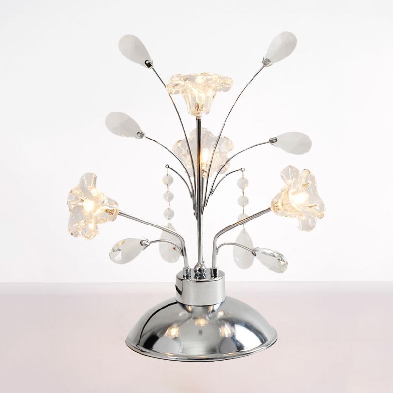 Lampada da tavolo ramificata per camera da letto Lampada da comodino cromata contemporanea a gocce di cristallo trasparente a 4 teste con paralume Lily