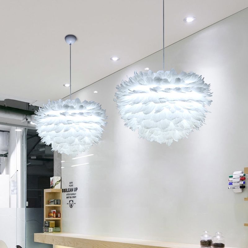 Feather modernista Feather Impiccamento Tessuto del soffitto a 4 luci del soffitto camera da letto in bianco/grigio/rosa