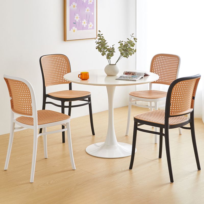 Nordic Plastic Simple Barhocker Indoor Hoher Hocker mit Sitz aus Rattanimitat