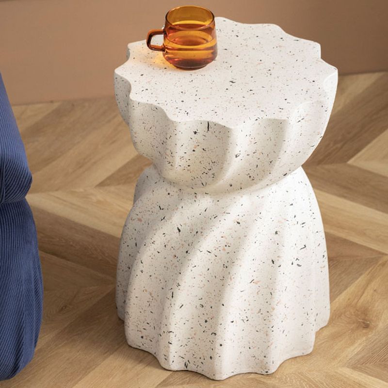 Contemporary 13.8-inch End Table Pedestal Beige Nesting Table