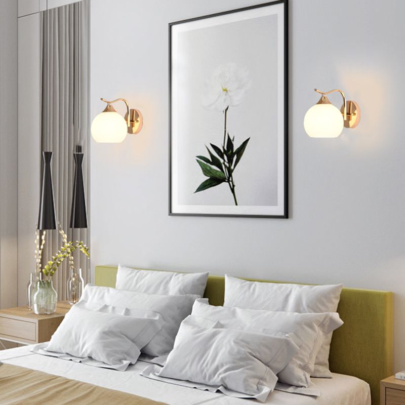 Modern Simple Golden Vanity Light Ball Shape Vanity Lamp for Shower Room