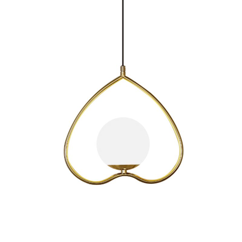 Pendulum singolo post-moderno Pendulum chiaro amante amante del cuore con telaio metallico e sfera di vetro opale
